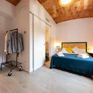 https://sleep-stay-sant-narcis-rooms.topbarcelonahotels.com
