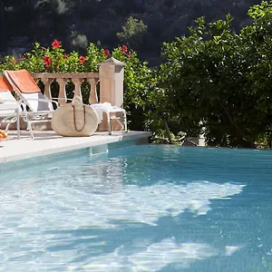 4* Hotel Petit -